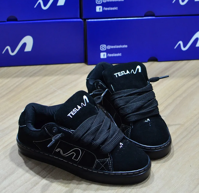 Tesla Hertz Fat Lace Black